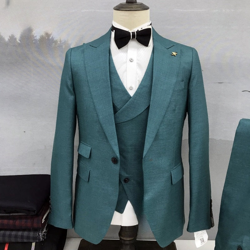 Business Men’s Three-Piece Suit Set with Notched Lapels and Textured Fabric