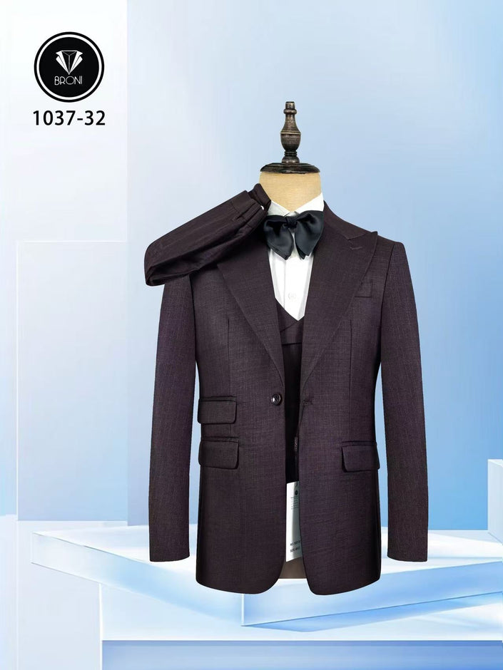 Mens slim fit peak lapel 3-piece suit in dark brown, with jacket and vest, bow tie