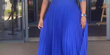 Pleated maxi skirt with puff-sleeve top, royal blue