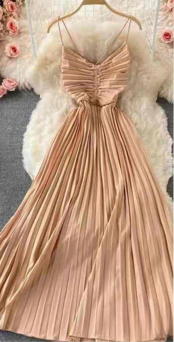 Sleeveless Pleated Sweetheart Neckline Gown & Ruched Bodice V-Neck Dress Set