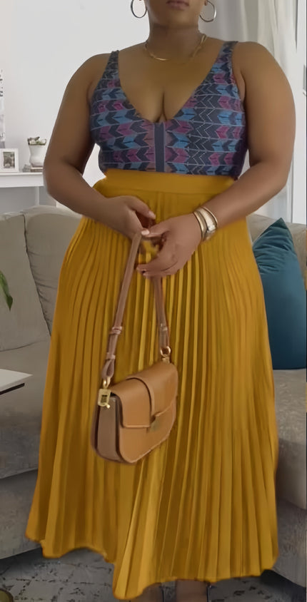 Pleated midi skirt with stretch waistband, golden yellow