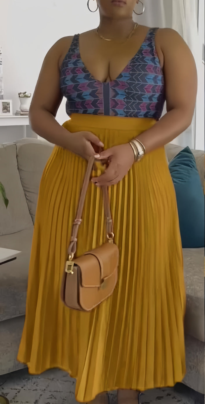 Pleated midi skirt with stretch waistband, golden yellow