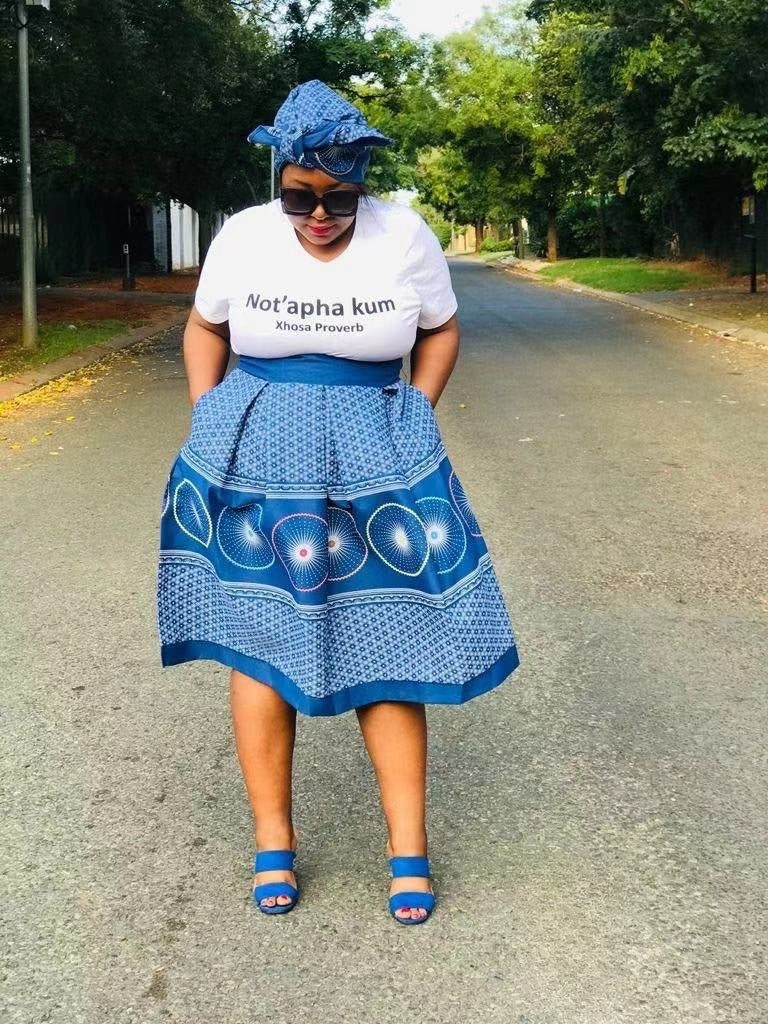 Circular Motif A-Line Mid-Length Skirt