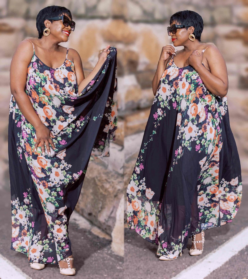 Elegant Floral Print Spaghetti Strap Maxi Dress with Fitted Bodice and Flowy Hem