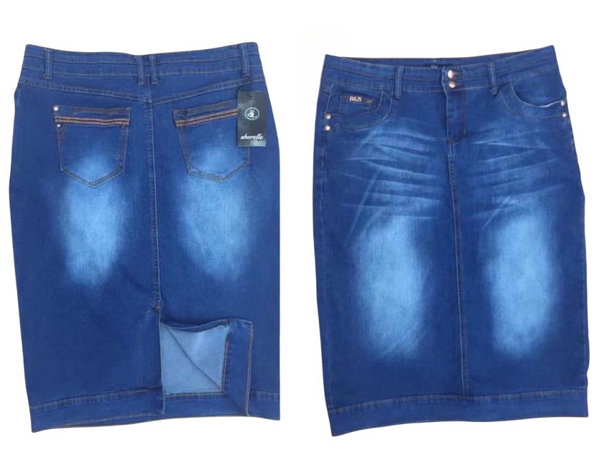 Diagonal Crease Pattern Denim Skirt with Sleek Hemline