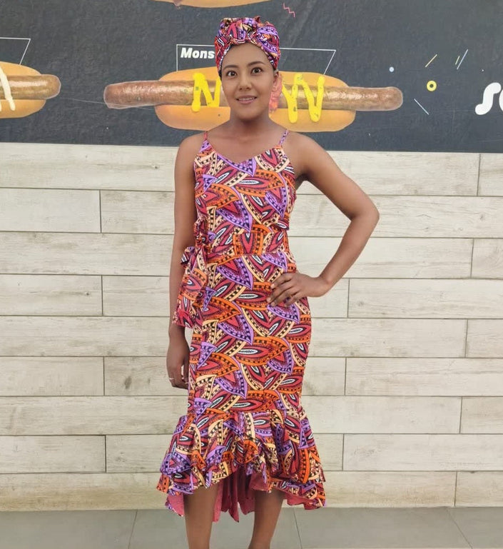 Geometric midi dress with ruffle hem, sleeveless, multicolor geometric print