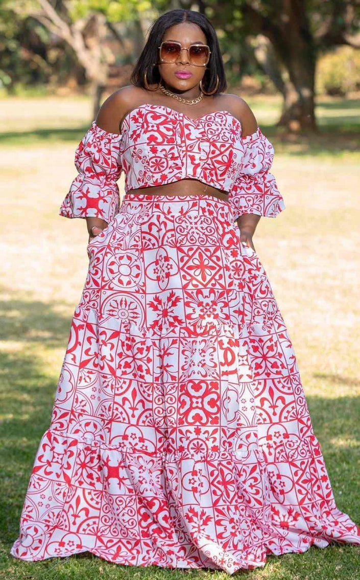 Off-shoulder printed maxi twin set in red and white with ruffle sleeves