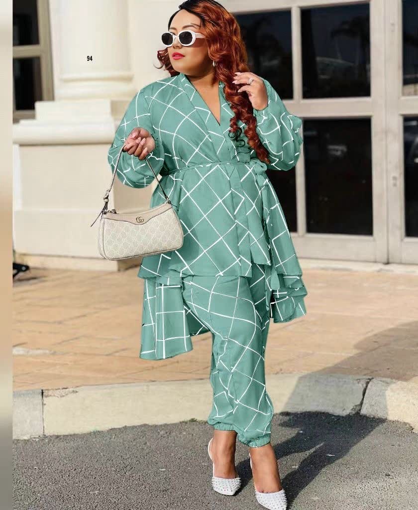 Layered V-neck printed top and pants set, teal with white grid lines