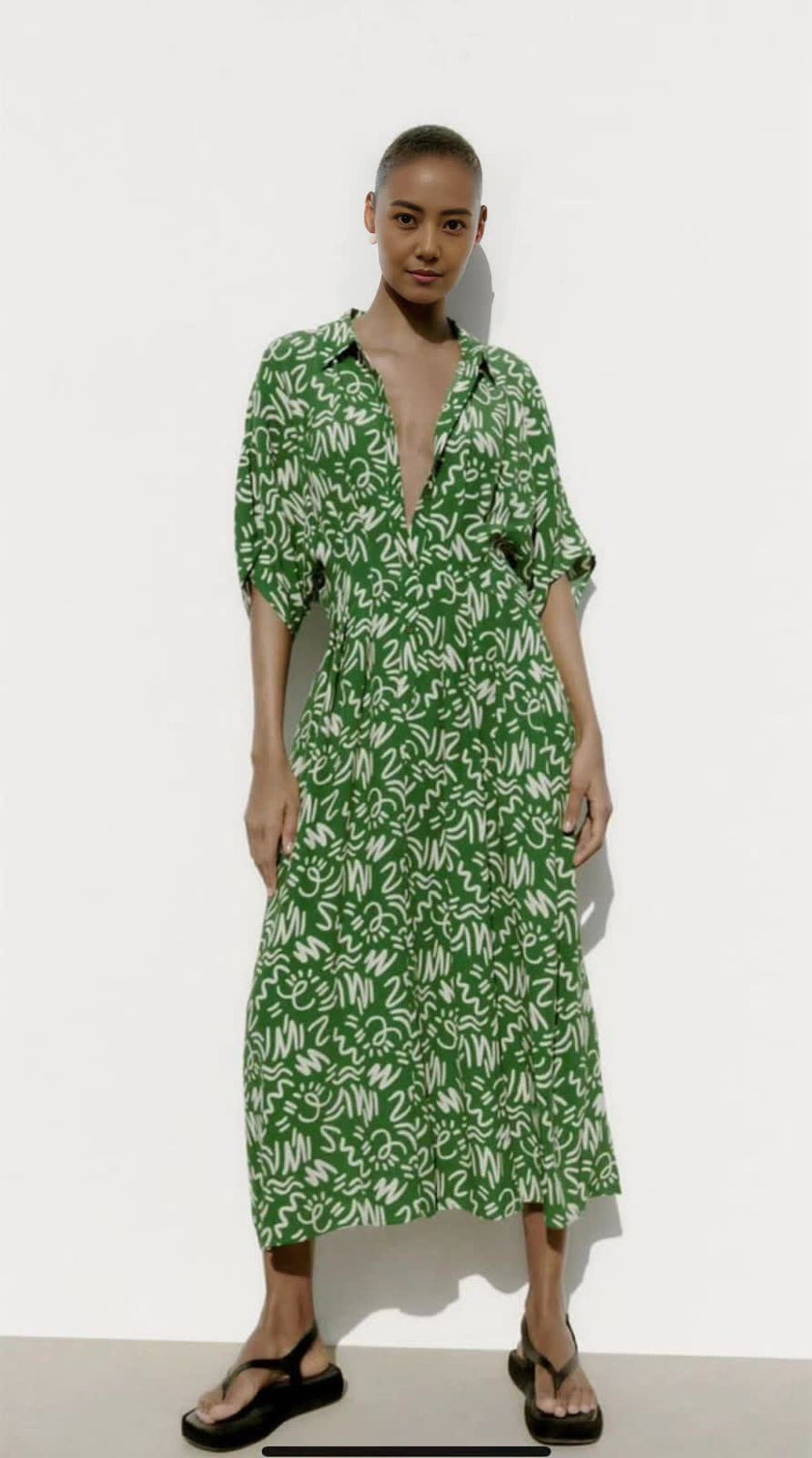 Green printed A-line midi dress with tie waist and three-quarter sleeves, V-neck