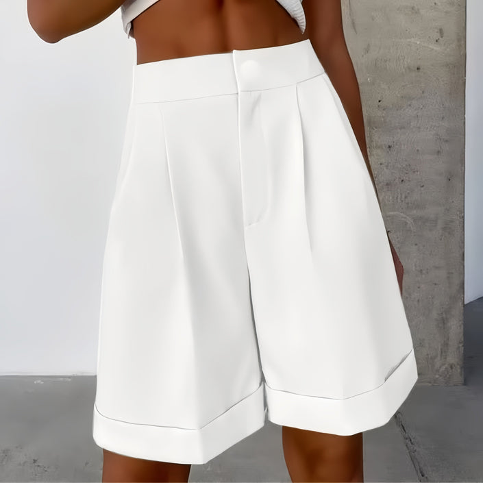 High waist stretch shorts, white, wide waistband with pleats.