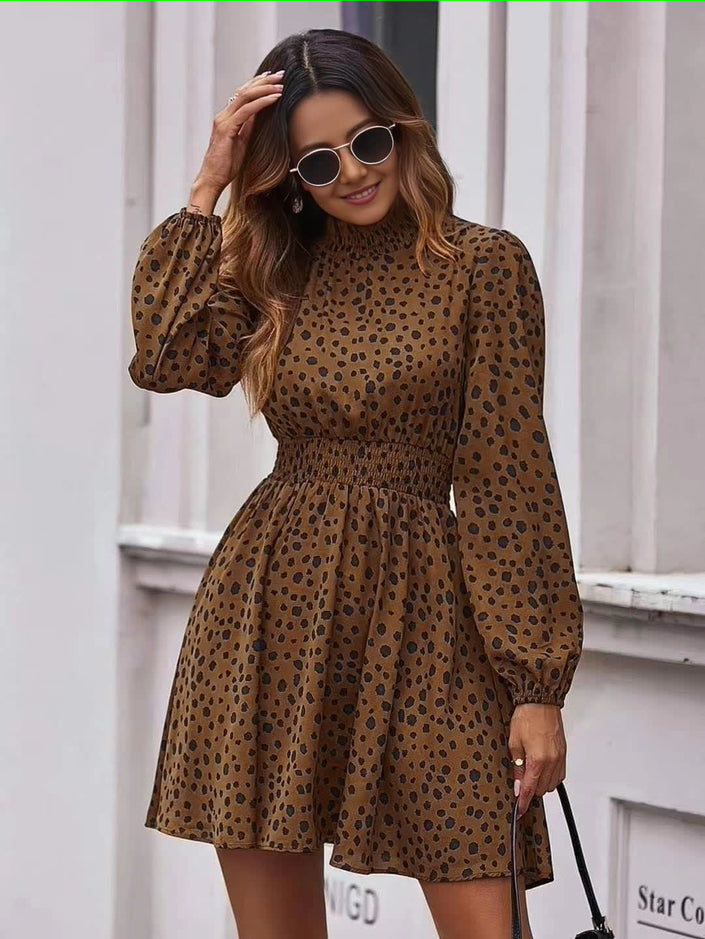 Dotted mini dress with puff sleeves, saddle-brown dot print and gathered skirt