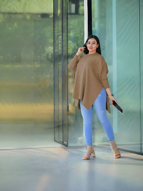 FashionPrice Asymmetrical Knit Top - Loose Fit Knitwear