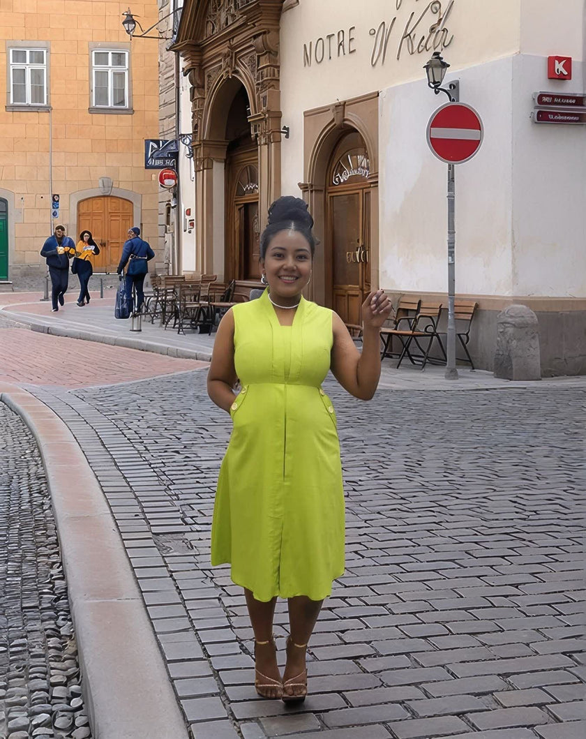 Women's Sleeveless Midi Dress with Buttoned Utility Pockets