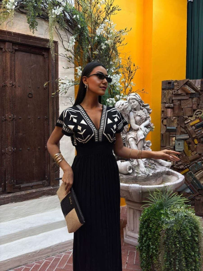 Women's Knitted Maxi Dress with Geometric Pattern