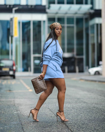 Loose-fit sweatshirt and shorts set, sky-blue with ARIO graphic