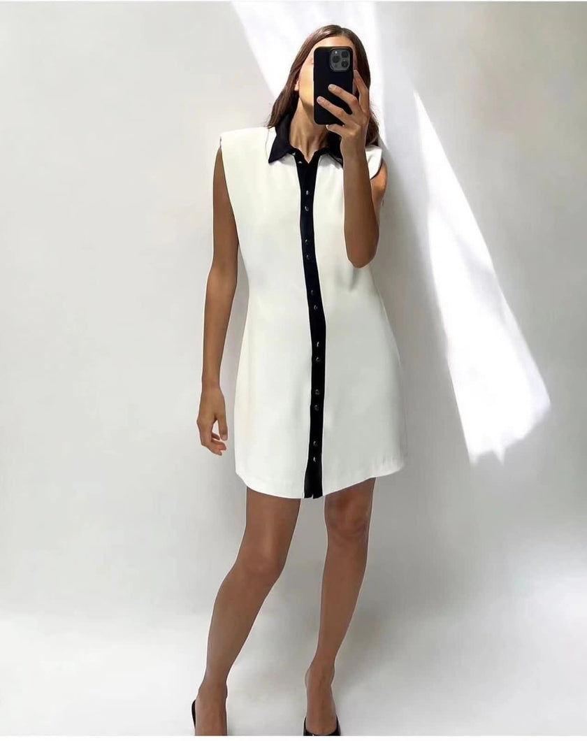 Sleeveless Collared Dress with Central Button Detailing