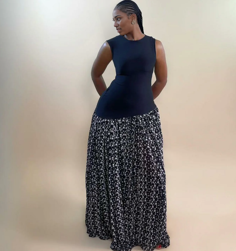 FashionPrice Maxi Dress - Sleeveless Floral Contrast Skirt