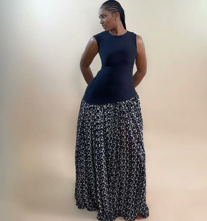 FashionPrice Maxi Dress - Sleeveless Floral Contrast Skirt