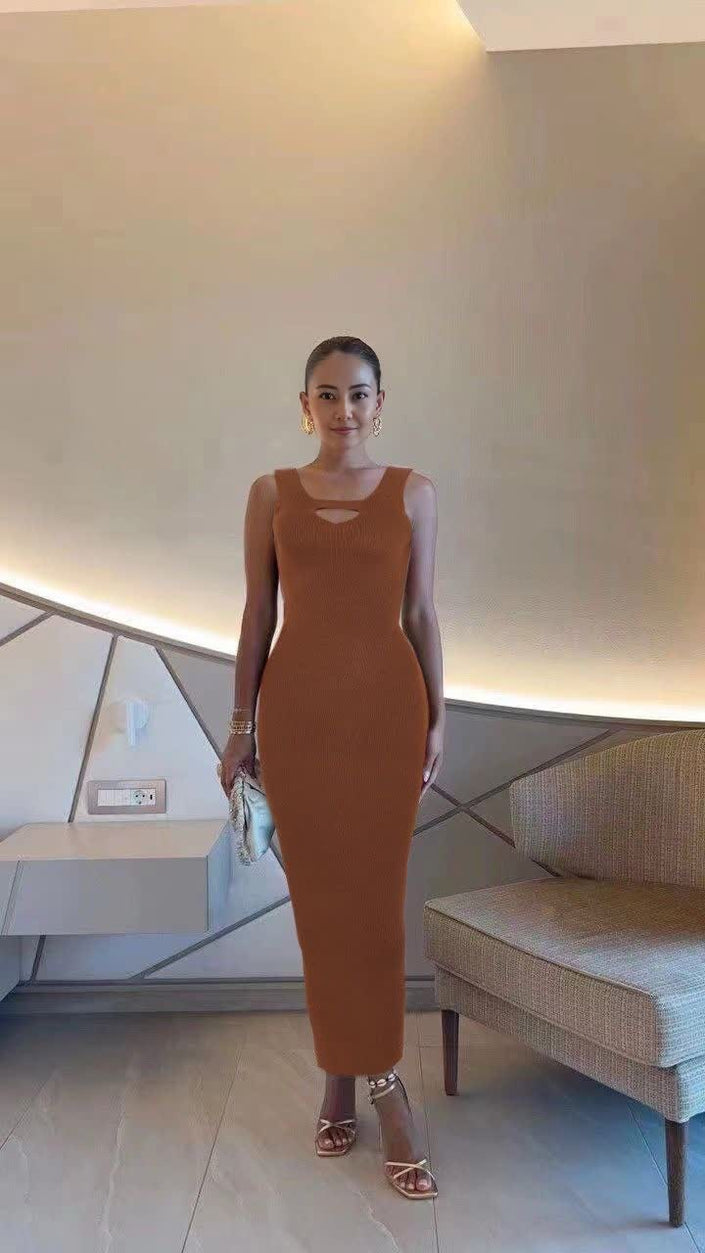 Ribbed knit midi dress, sleeveless, square neckline cutout, brown