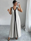 Weißes Maxi-Kleid mit V-Ausschnitt und schwarzen Kontraststreifen, ärmellos