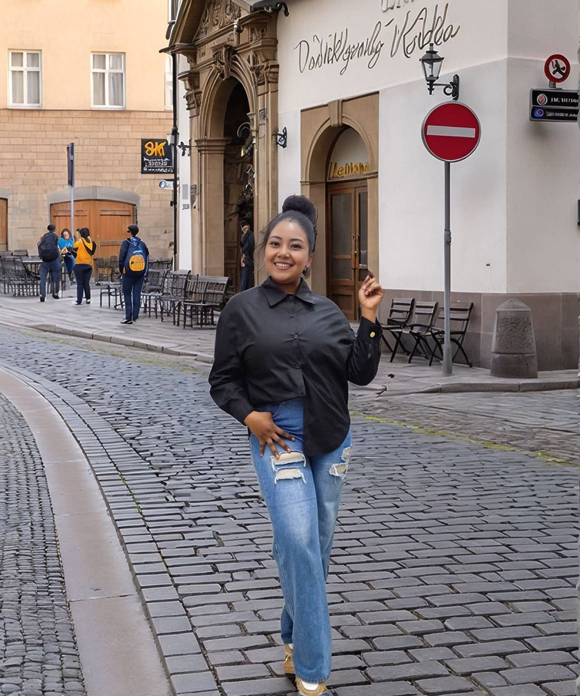 Vintage Style Long Sleeve Shirt with Gold Button Accents