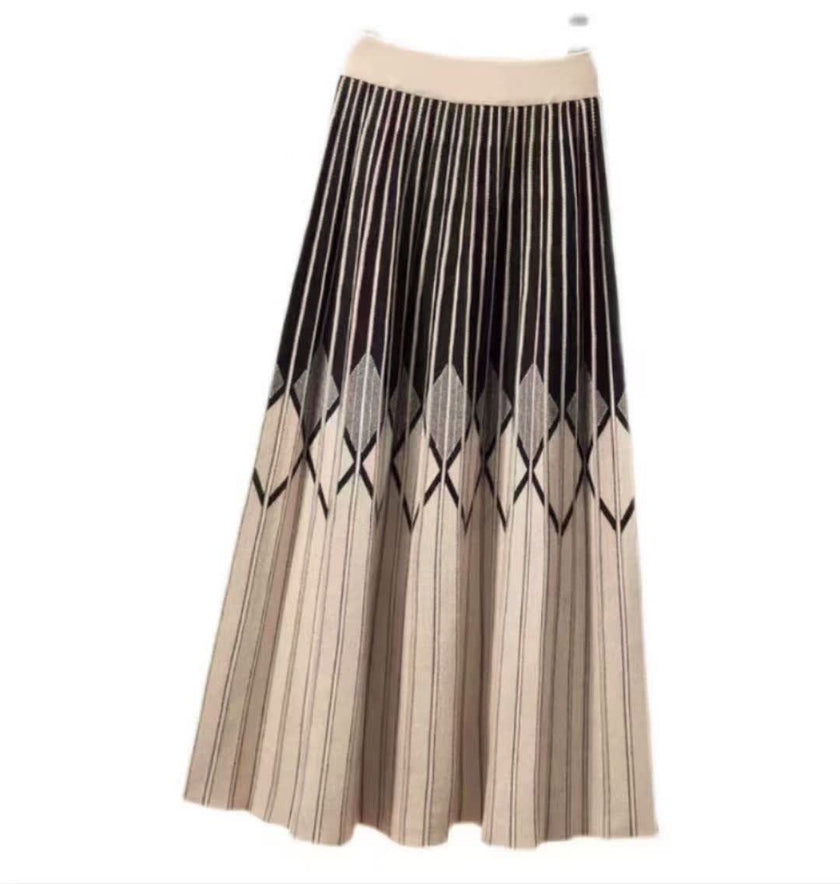 Knit Pleated Skirt with Geometric Diamond Design