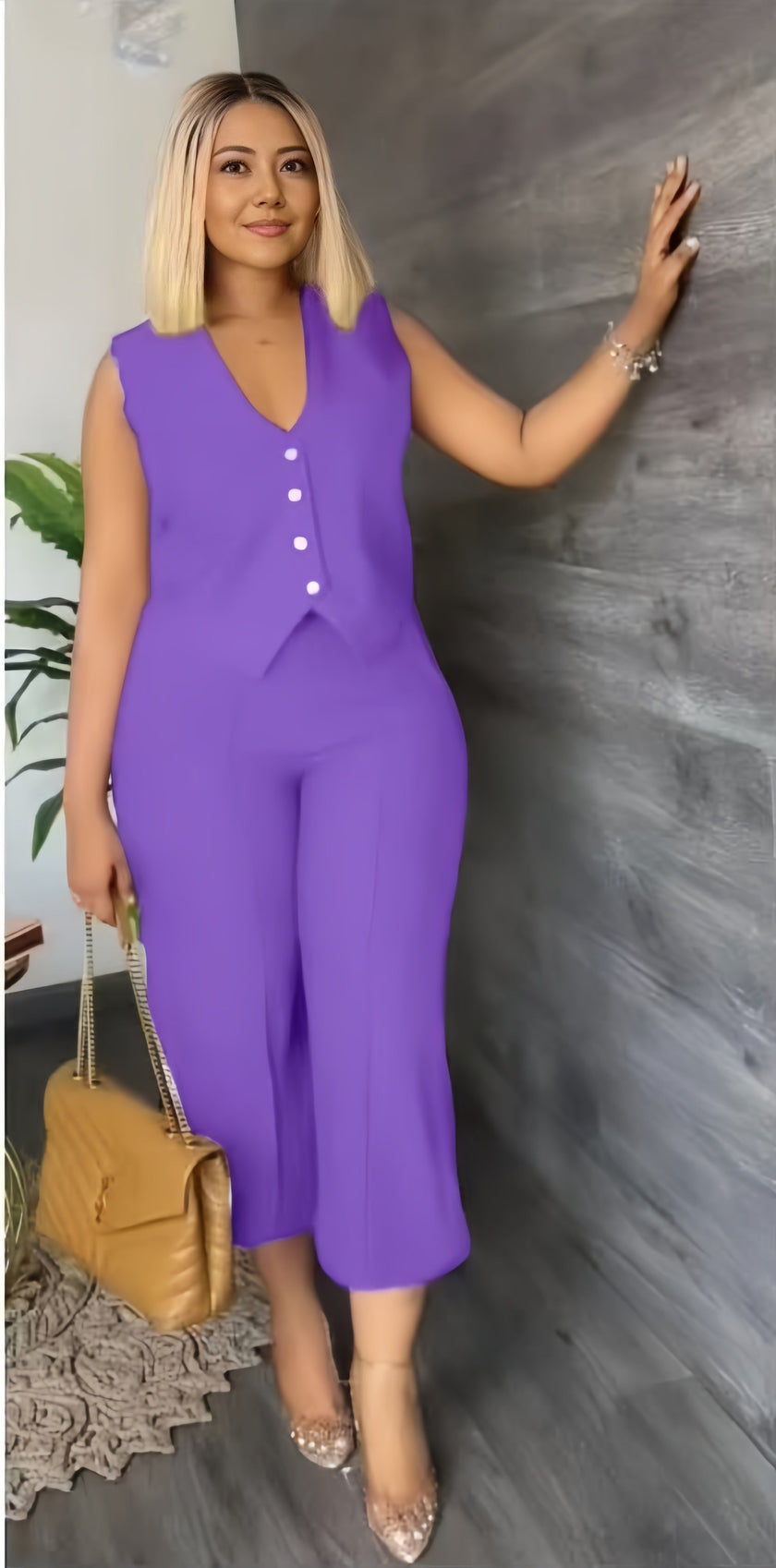 V-Neck Sleeveless Top with Cropped Trousers Twin Set