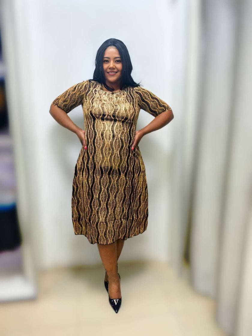 Wavy Elegance Midi Dress - Abstract Patterned Daywear