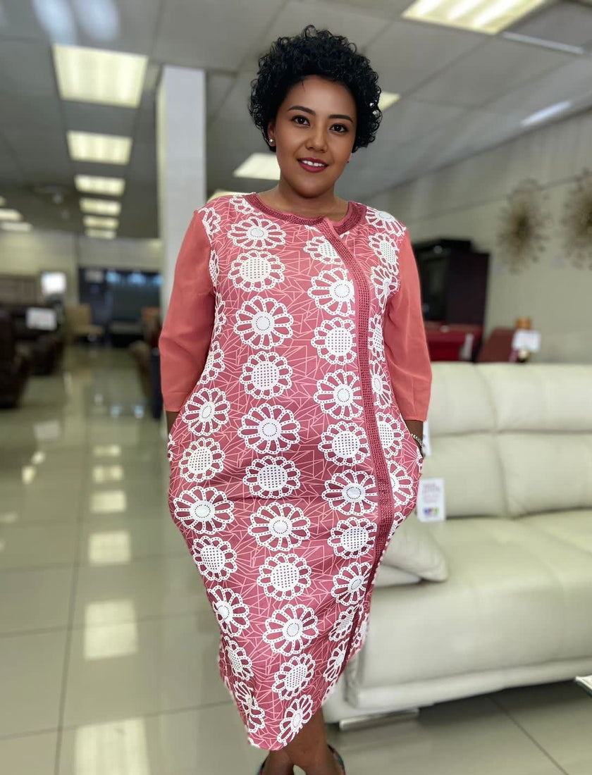 Elegant Floral Patterned Dress