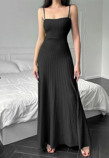 Ribbed knit maxi dress, sleeveless scoop neck, black