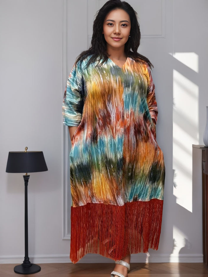 Abstract midi dress with V-neck, multicolor print, three-quarter sleeves, fringe hem