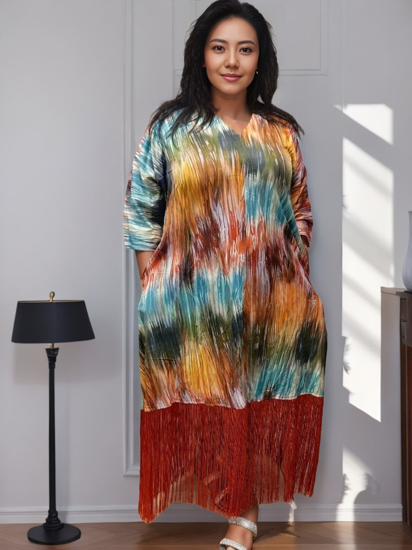 Abstract midi dress with V-neck, multicolor print, three-quarter sleeves, fringe hem