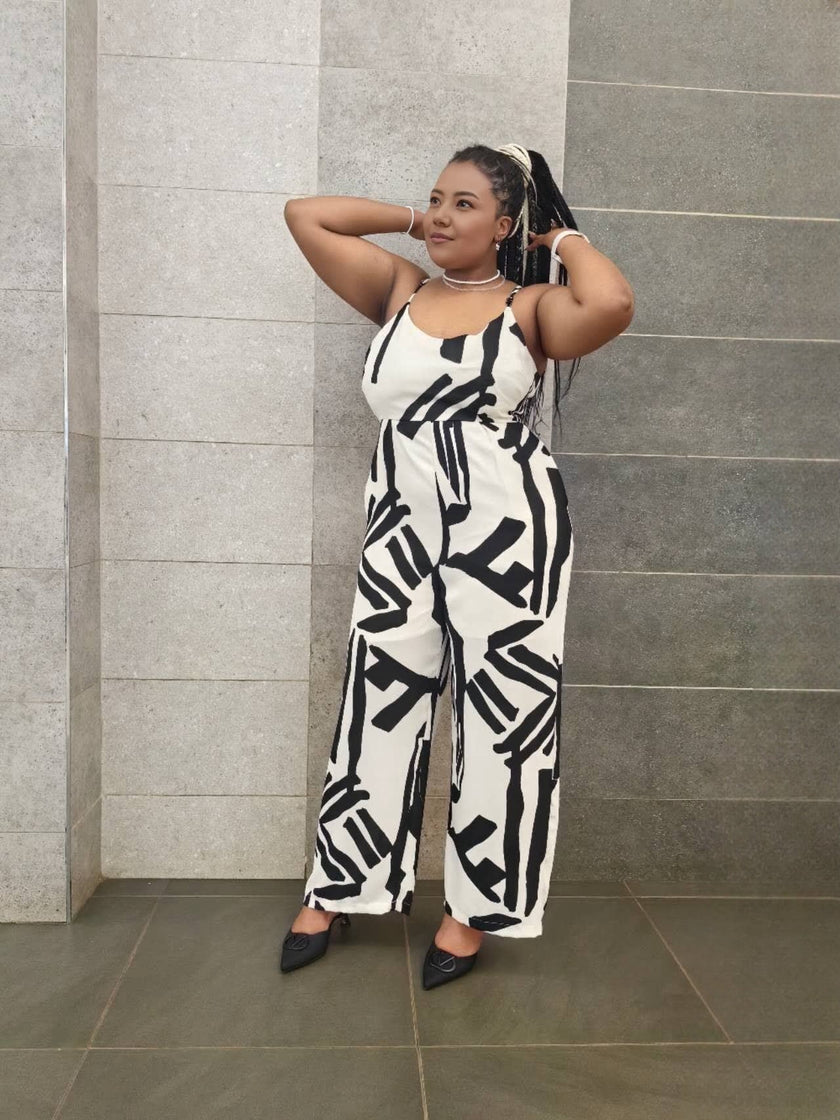 : Women's Sleeveless Wide-Leg Jumpsuit with Abstract Black and White Geometric Print