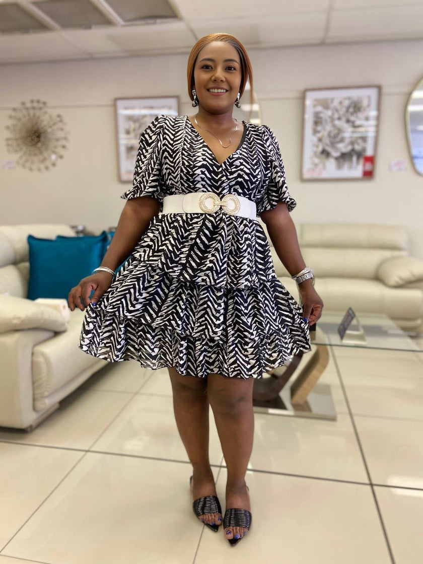 V-Neck Zebra Stripe Pattern Knee-Length Dress Without Belt