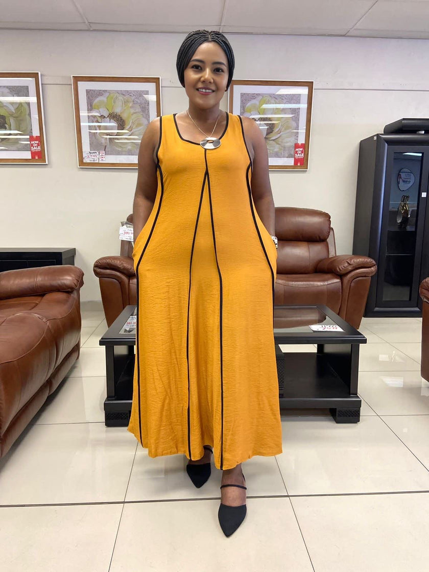 Sleeveless A-line Dress with Simple Line Design