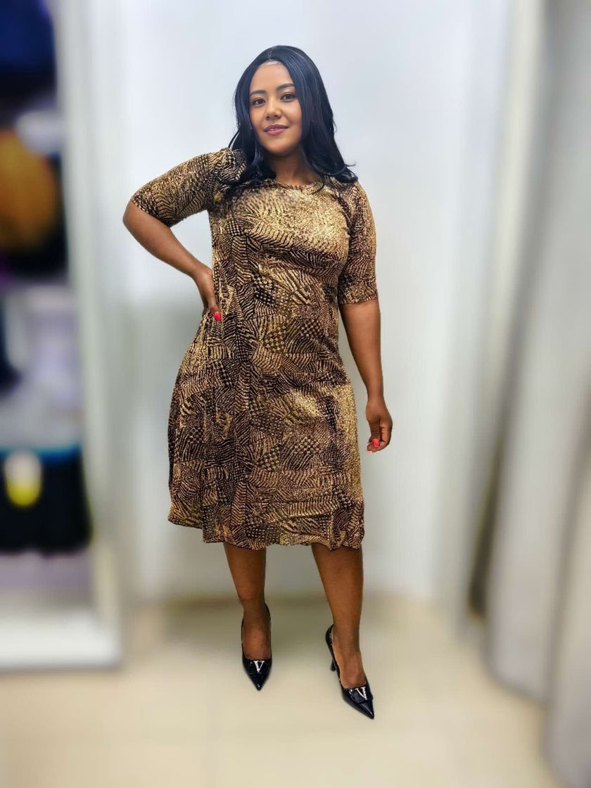 Abstract Elegance Knee-Length Dress with Round Neckline