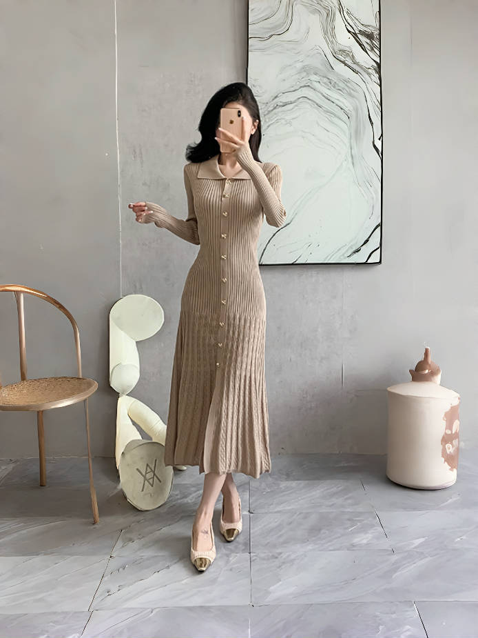 Button-Front Ribbed Knit Midi Dress with Long Sleeves and Pleated Hem Design