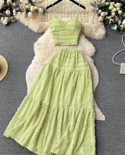 Green-yellow pleated maxi skirt with elastic waistband and tiered gathered texture