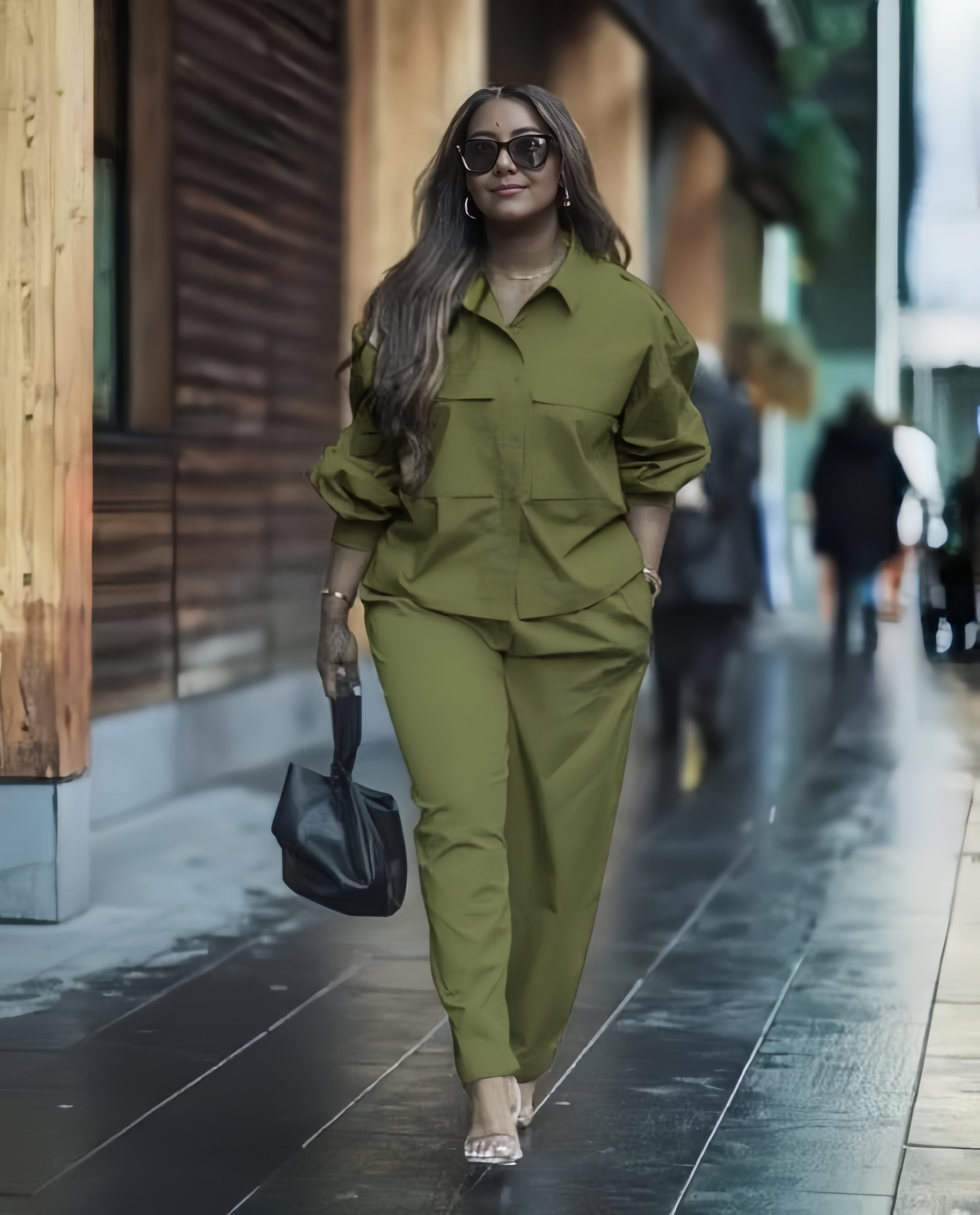 Army green twin set shirt and pants with flap pockets, relaxed adjustable fit