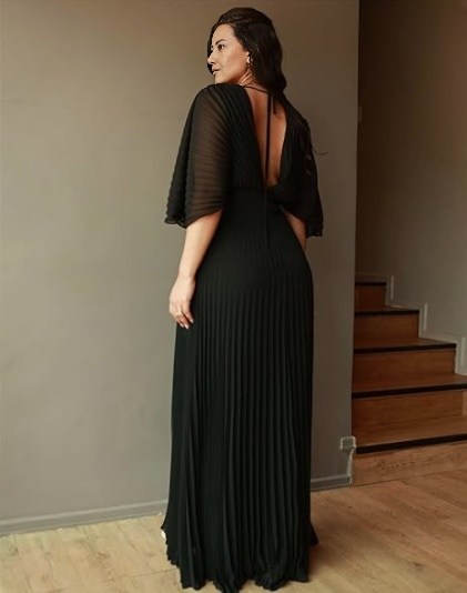 Elegant Pleated Maxi Dress with Batwing Sleeves and V-Neck Design