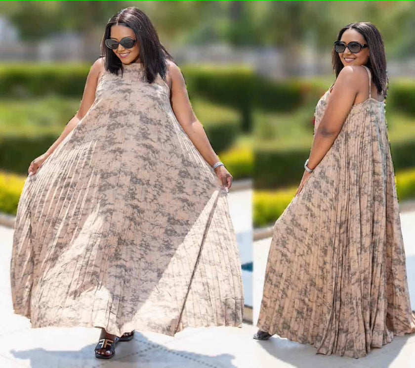 Sleeveless Pleated Maxi Dress with Abstract Print