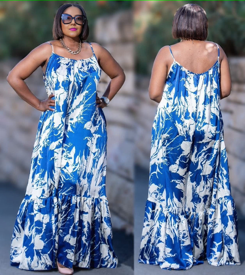 Sleeveless Halter Neck Maxi Dress with Abstract Brushstroke Design