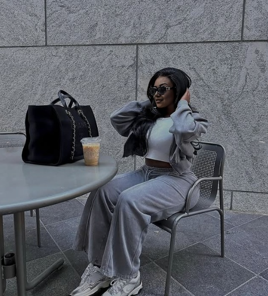 Grey loungewear zip jacket and tapered pants set, cropped zip-front jacket