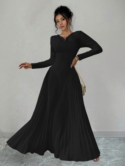 Pleated maxi dress with stretch waist, long sleeves, black