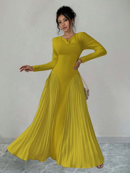 Pleated maxi dress with stretch waist, long sleeves, yellow