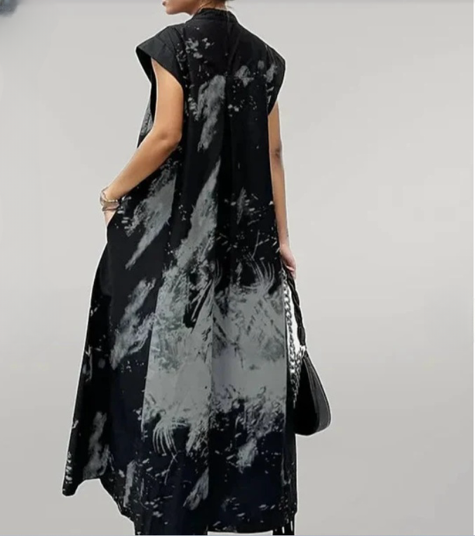 Sleeveless Loose-Fit Printed Dress with Abstract Patterns and Pleated Design