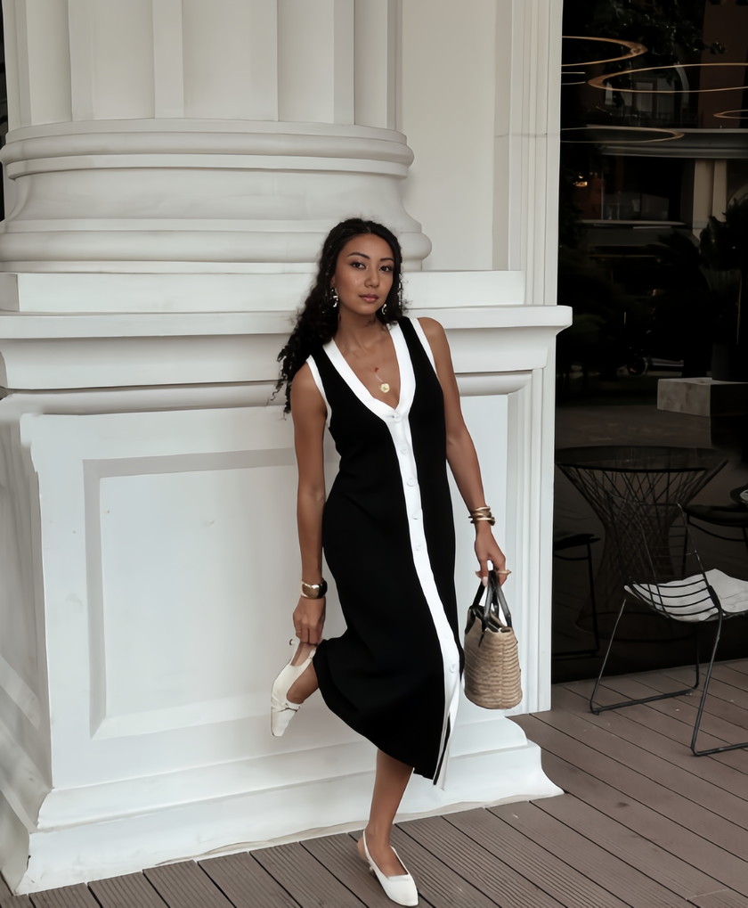 Sleeveless Knitted Dress with Button Front and Contrast Trim Accents