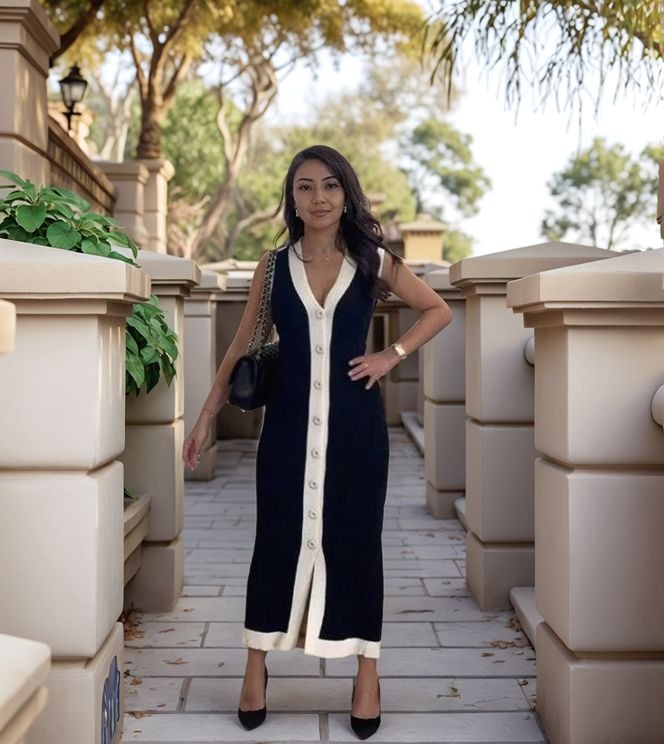 Sleeveless Knitted Dress with Button Front and Contrast Trim Accents