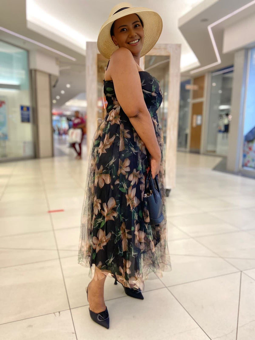 Women's Floral Print Spaghetti Strap Maxi Dress with Sweetheart Neckline and Sheer Overlay