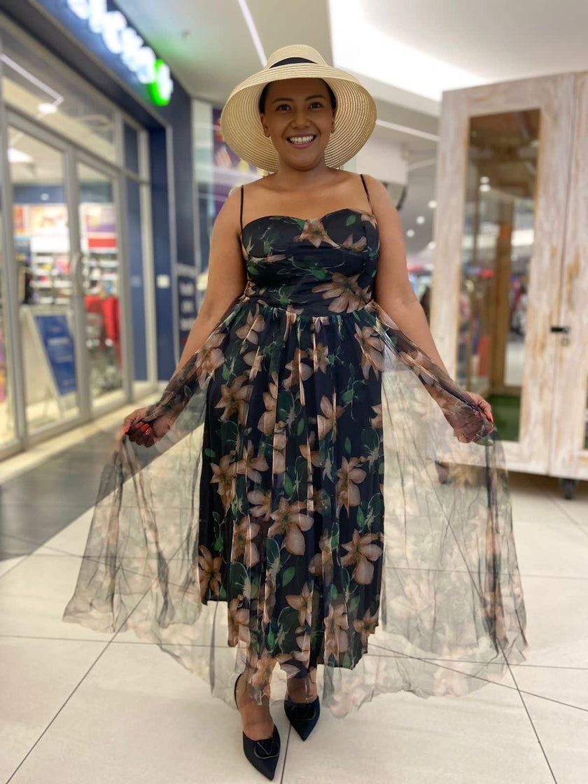 Women's Floral Print Spaghetti Strap Maxi Dress with Sweetheart Neckline and Sheer Overlay